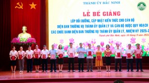 Bế giảng lớp bồi dưỡng, cập nhật kiến thức cho cán bộ diện BTV Thành ủy quản lý nhiệm kỳ 2025 - 2030.