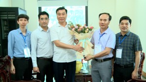 Phó Bí thư Thường trực Thành ủy Nguyễn Hoàng Long thăm và động viên các Hội đồng thi tốt nghiệp THPT năm 2024