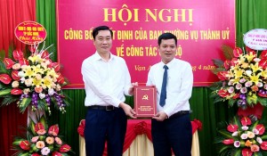 Công bố Quyết định điều động, chỉ định giữ chức Bí thư Đảng ủy phường Vạn An