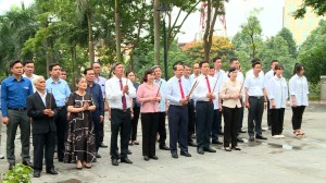 Dâng hương nhân kỷ niệm 119 năm ngày sinh đồng chí Hoàng Quốc Việt