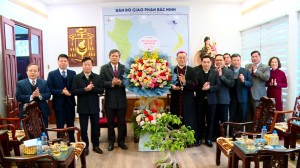 Bí thư Thành ủy chúc mừng Tòa Giám mục Bắc Ninh nhân dịp Lễ Giáng sinh năm 2023