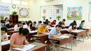 Chủ tịch UBND thành phố Nguyễn Song Hà kiểm tra kỳ thi tuyển viên chức giáo viên năm 2022