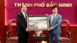 Thành phố Bắc Ninh làm việc với đoàn đại biểu huyện Sầm Nưa