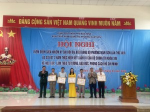 Đảng uỷ phường Nam Sơn tổ chức Hội nghị kiểm điểm giữa nhiệm kỳ và sơ kết 2 năm thực hiện Kết luận số 01 của Bộ Chính trị