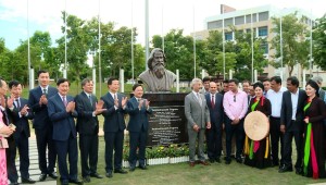 Lễ Khánh thành tượng danh nhân RabinDranath Tagore tại Công viên Hữu nghị quốc tế tỉnh Bắc Ninh