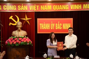 Hội nghị công bố quyết định của Ban Thường vụ Thành uỷ Bắc Ninh  về công tác cán bộ