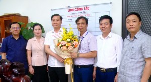 Phó Bí thư Thường trực Thành ủy Nguyễn Hoàng Long thăm và động viên các Hội đồng thi tốt nghiệp THPT năm 2023