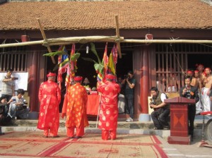 Nghi lễ và trò chơi Kéo co thôn Hữu Chấp (phường Hòa Long, TP Bắc Ninh)