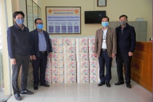 Tin hoạt động phòng, chống dịch Covid-19: Đảng ủy P. Phong Khê phát huy nguồn lực XH hóa ủng hộ công tác phòng, chống dịch 