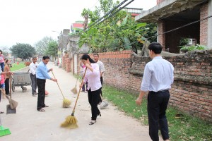 Ban Dân vận Thành ủy triển khai chương trình “10 phút góp phần làm sạch Thành phố”