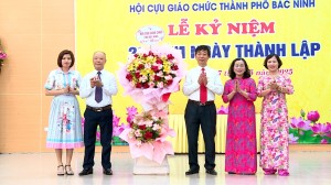 Lễ kỷ niệm 20 năm Ngày thành lập Hội Cựu giáo chức thành phố Bắc Ninh