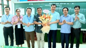 Phó Bí thư Thường trực Thành ủy Nguyễn Hoàng Long: Thăm và động viên các Hội đồng thi tốt nghiệp THPT năm 2025