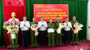 Khen thưởng trong công tác đấu tranh phòng, chống tội phạm