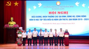 Hội nghị biểu dương, khen thưởng các gia đình, dòng họ, cộng đồng, đơn vị học tập tiêu biểu lần thứ IV