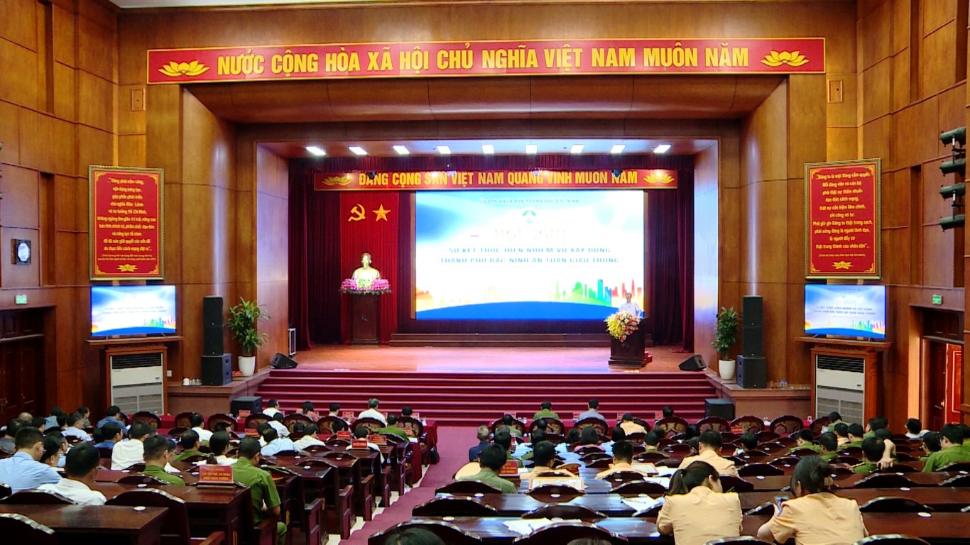 Hội nghị sơ kết thực hiện nhiệm vụ xây dựng “Thành phố Bắc Ninh an toàn giao thông”